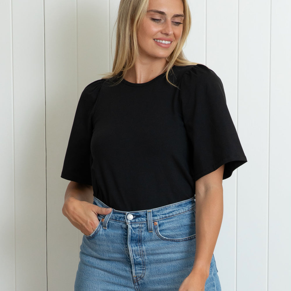 Black Fluted Sleevie Wonder Top