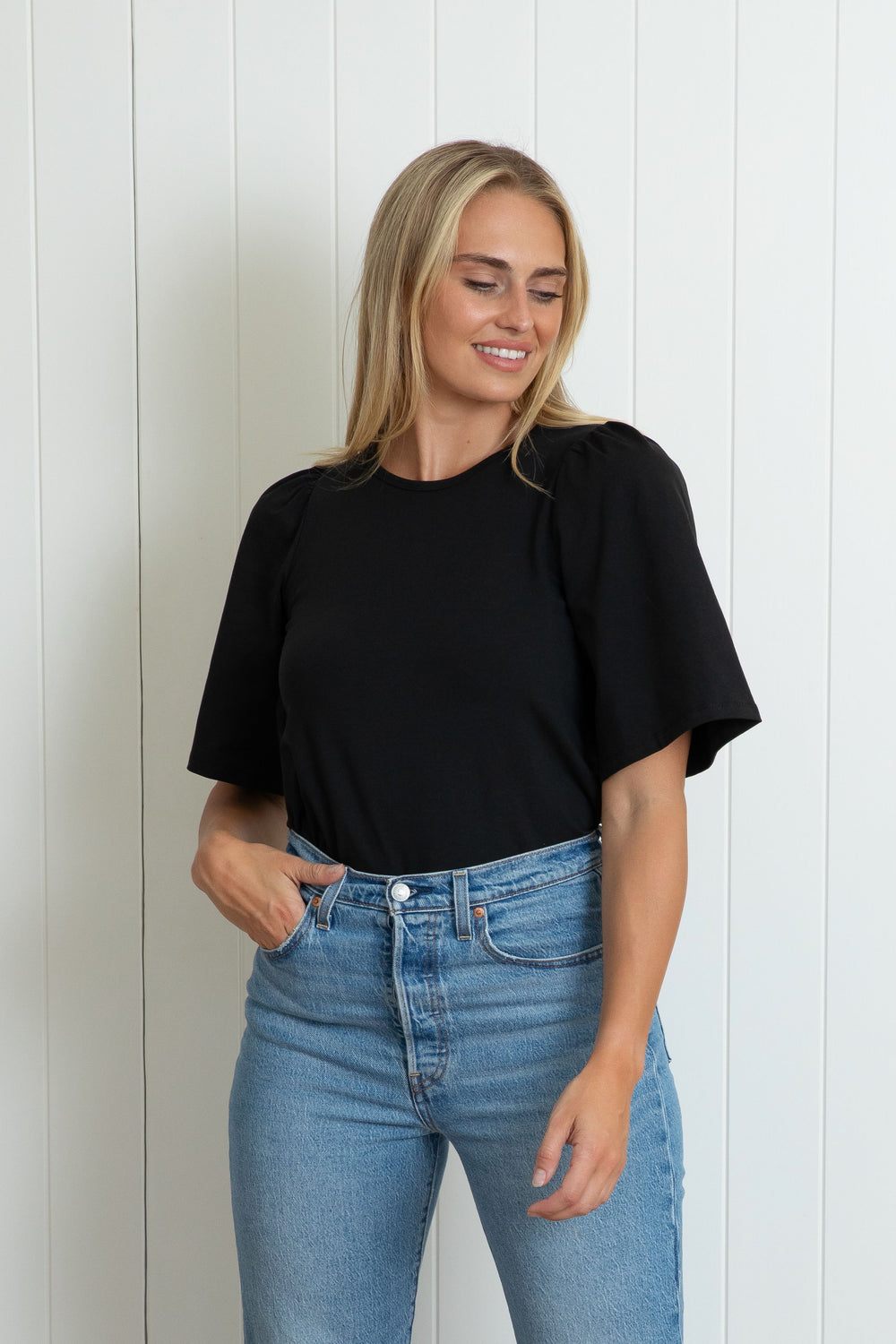 Black Fluted Sleevie Wonder Top