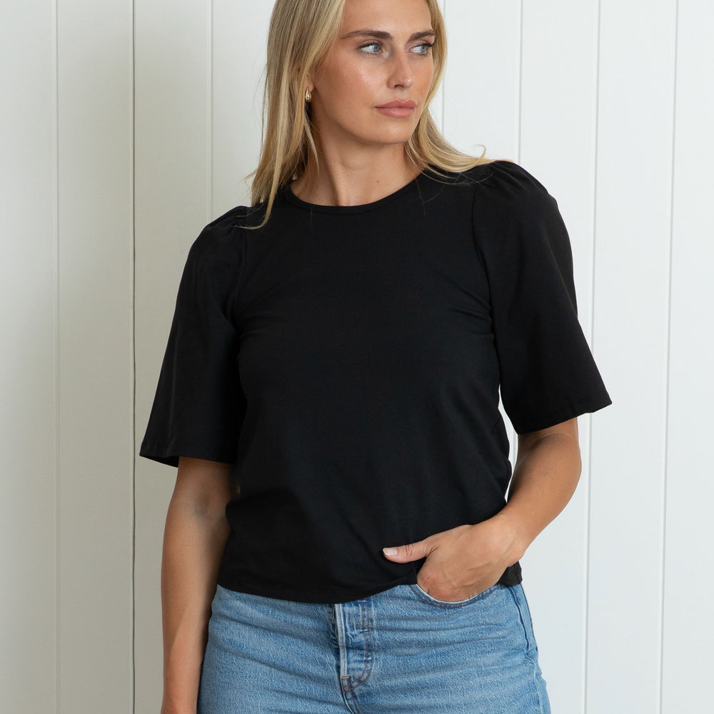 Black Fluted Sleevie Wonder Top