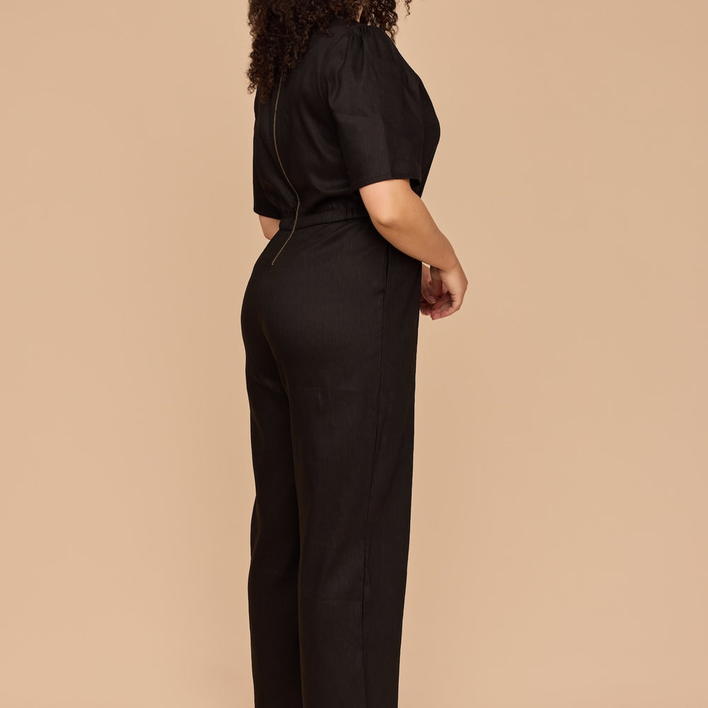 
                      
                        WHOLESALE - BLACK V Neck Sleevie Wonder Jumpsuit
                      
                    