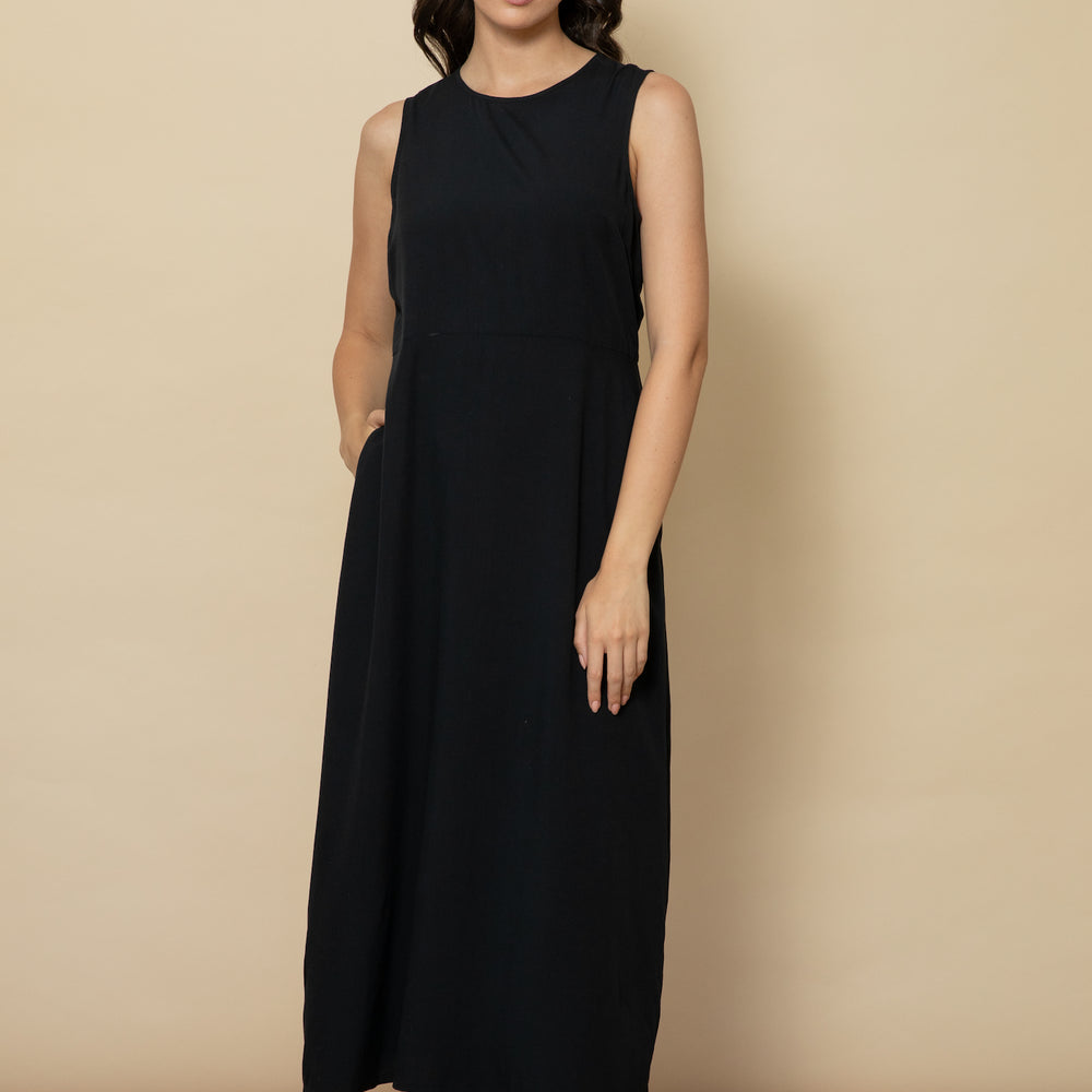 
                      
                        BLACK Sleeveless Shapeshifter Maxi Dress
                      
                    