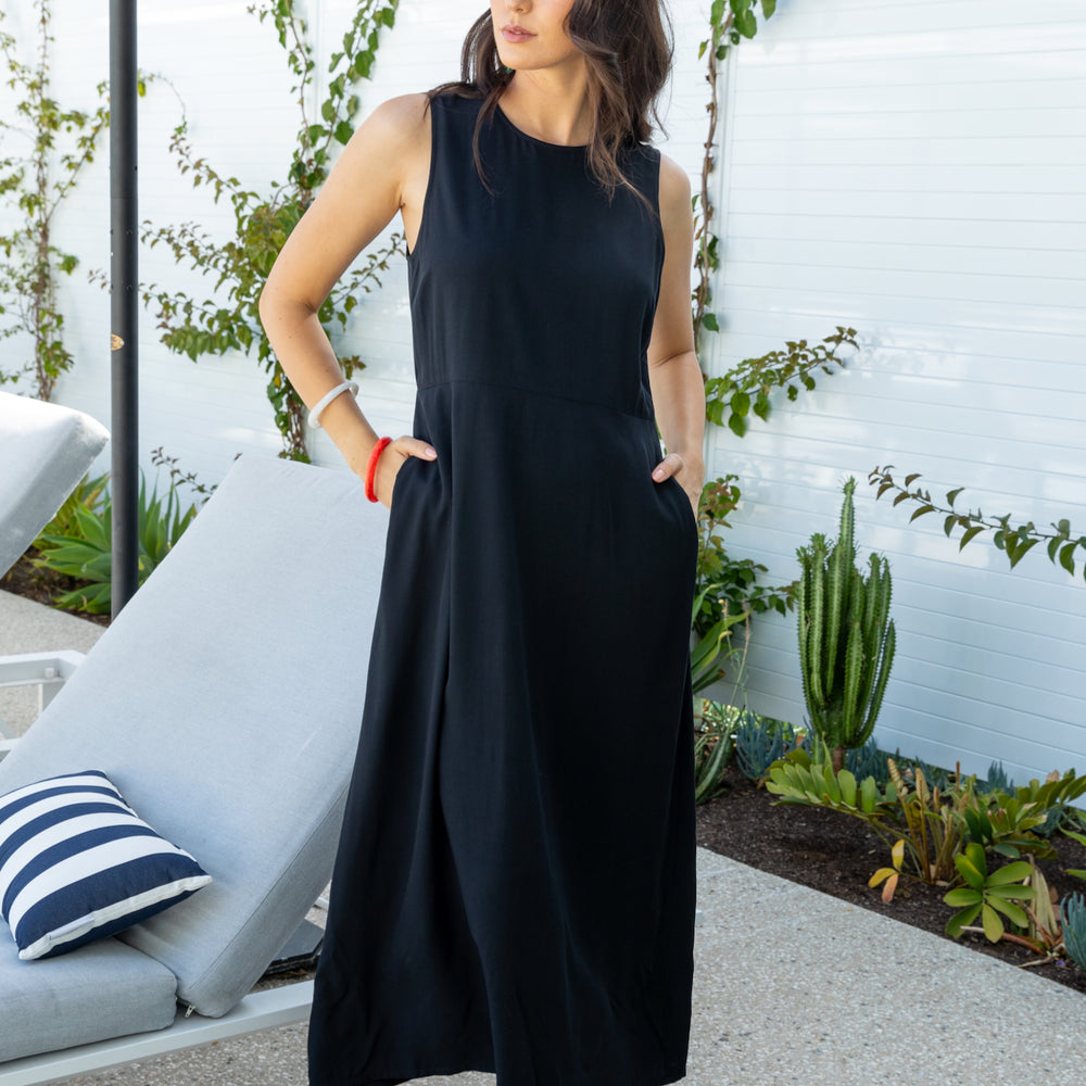 BLACK Sleeveless Shapeshifter Maxi Dress