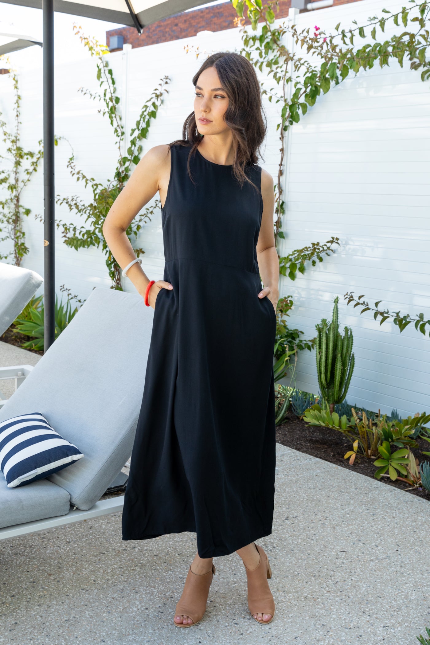 BLACK Sleeveless Shapeshifter Maxi Dress