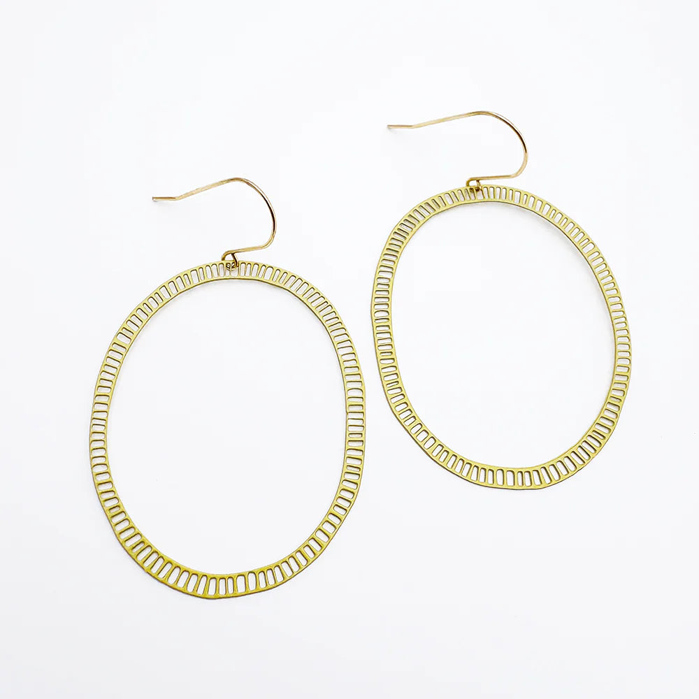 DASH OVAL Earrings in Dijon