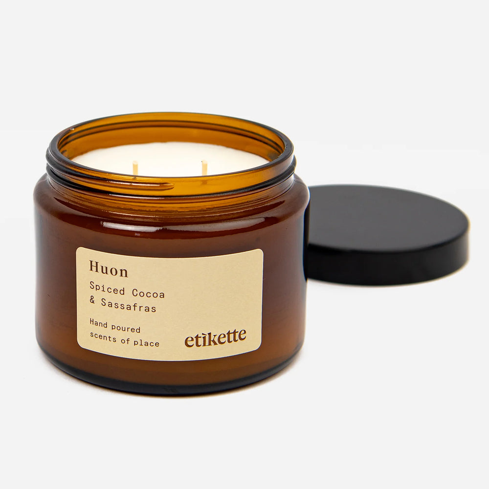 
                      
                        Huon // Spiced Cocoa + Sassafras Etikette Candle
                      
                    