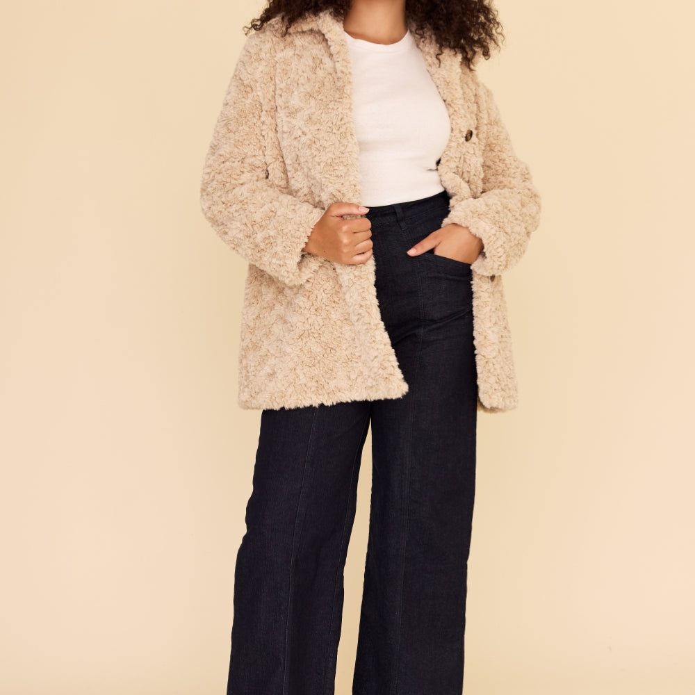 
                      
                        FAUX FUR Coat
                      
                    