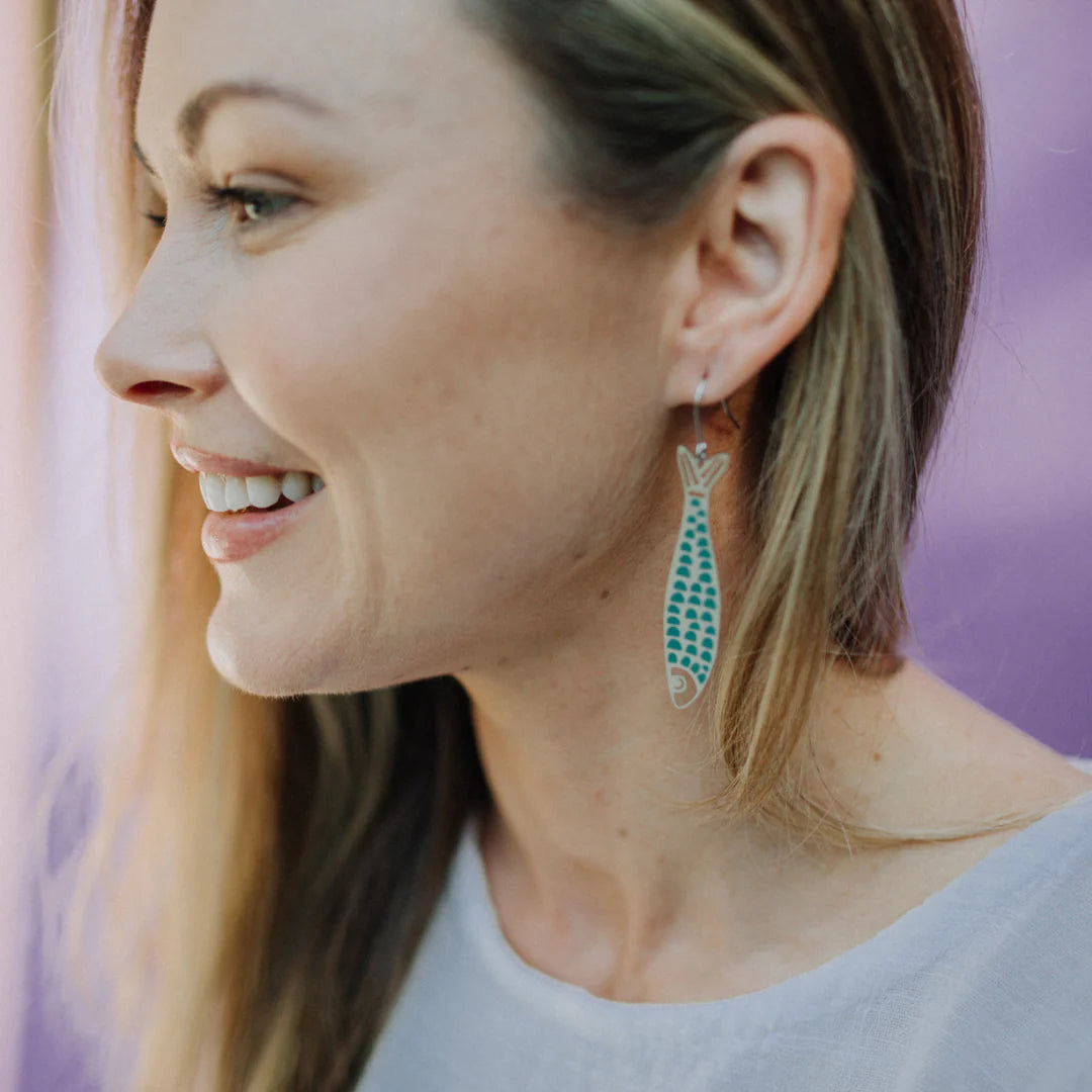 MIDI FISHY Earrings in Blue/Silver