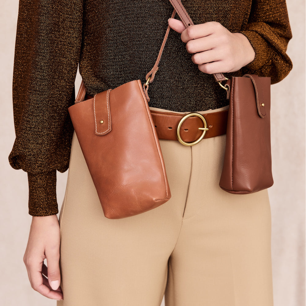 
                      
                        POPPIT 2 WAYS Pouch by Byrd Studio - Chestnut Brown Leather
                      
                    