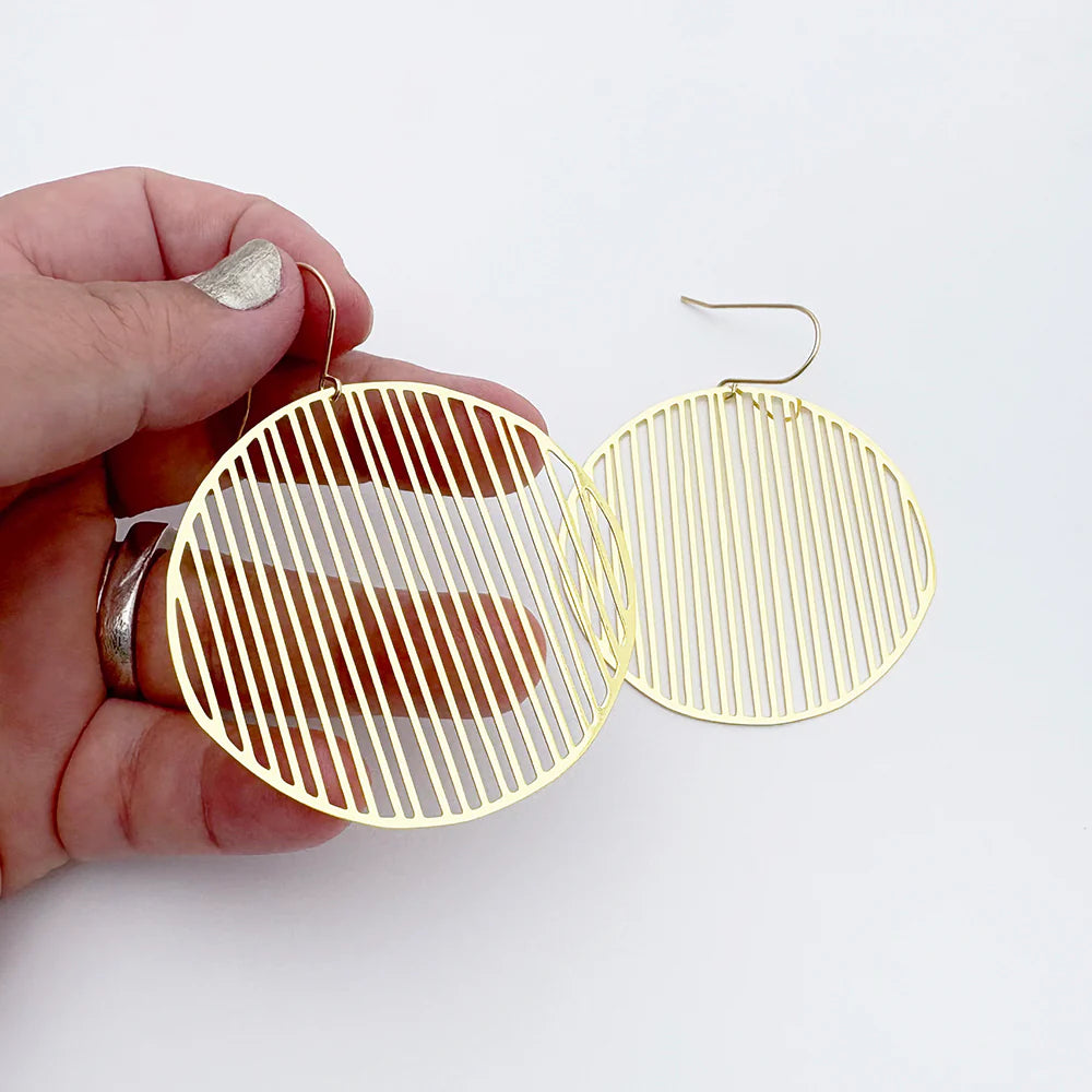 
                      
                        LINE DISC Earrings in Gold
                      
                    